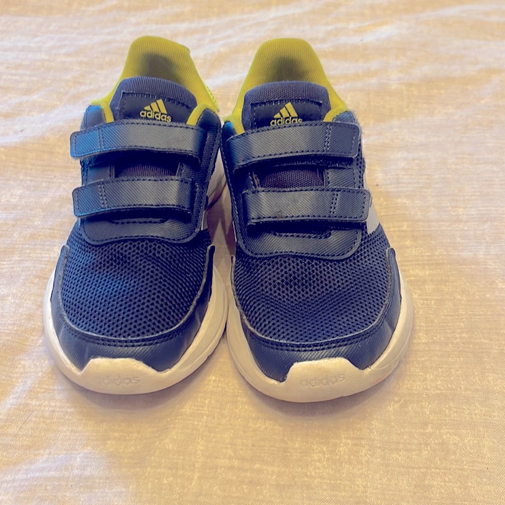Adidas navy with yellow accent tennis shoes